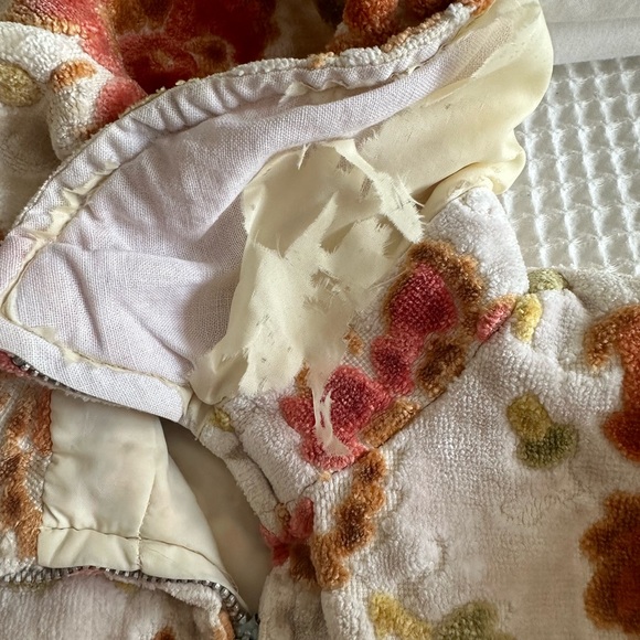 Floral Fall Patterned Jacket - Picture 2 of 5